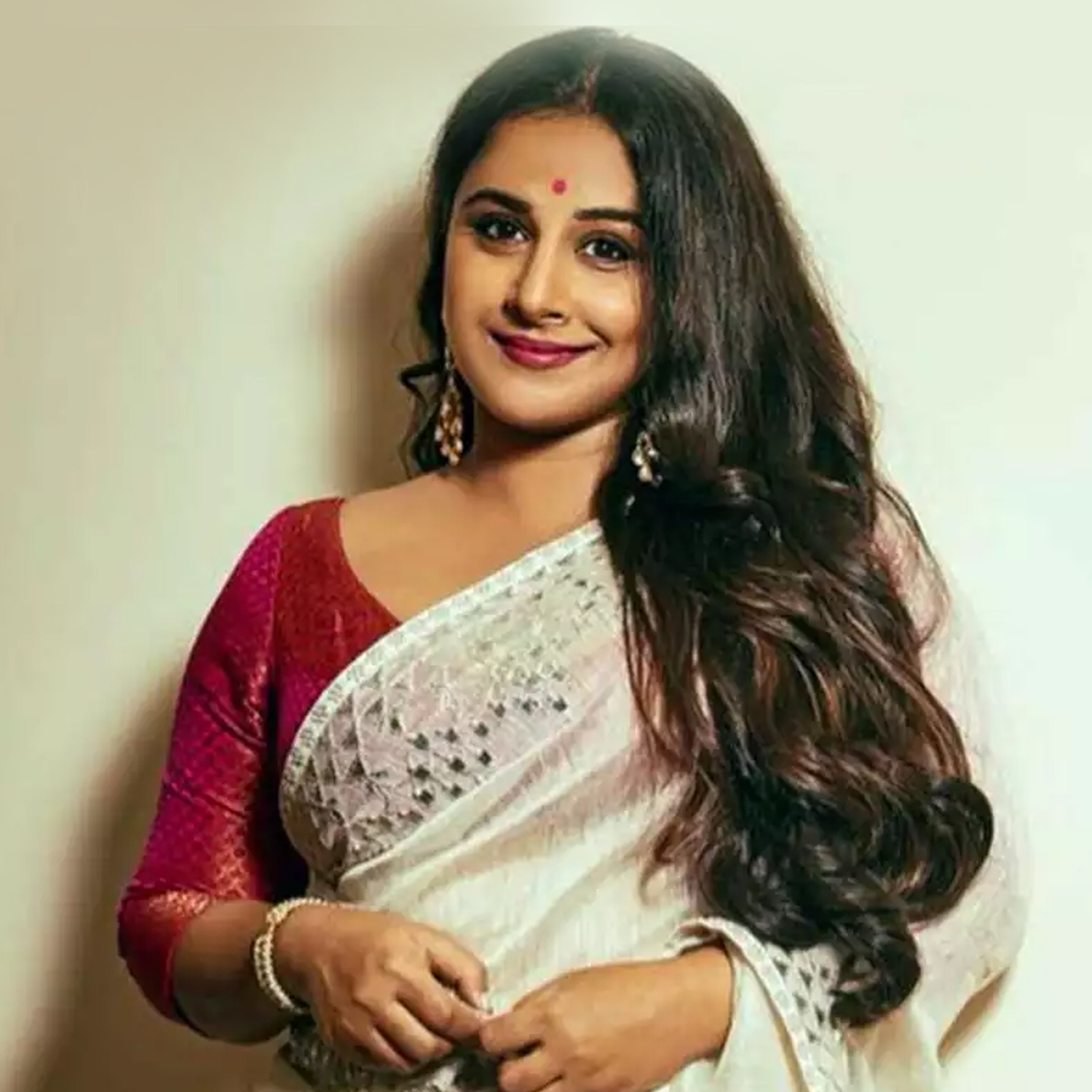 Book-hire-motivational-speaker-Vidya-Balan