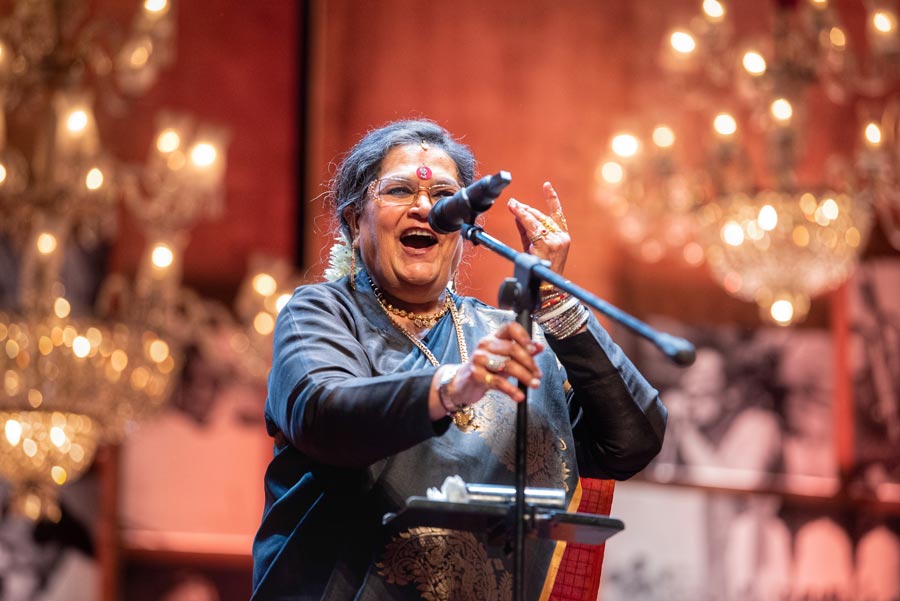 book hire contact Usha Uthup