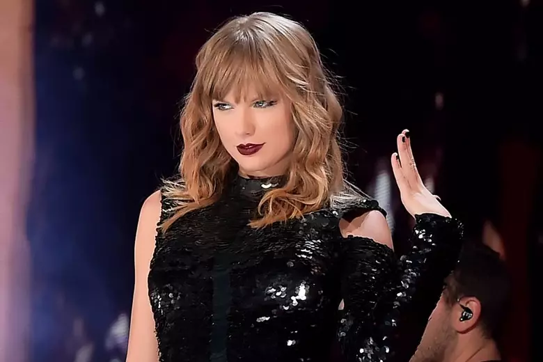 Taylor Swift Engagement