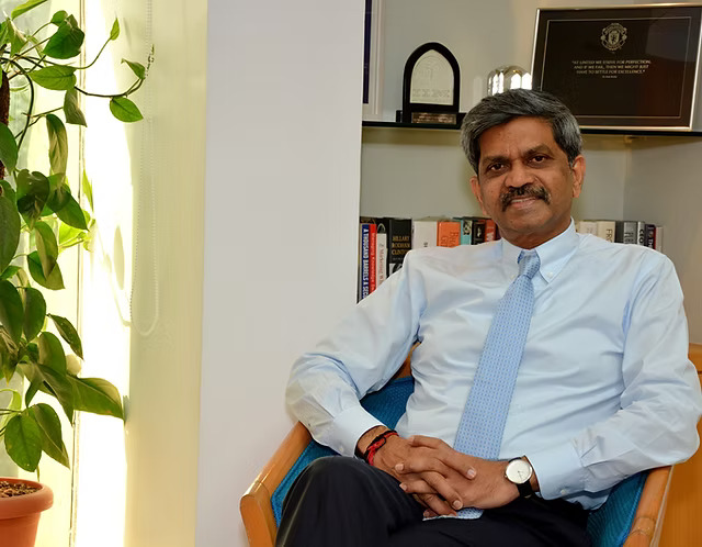 Shiv Shivakumar motivation storyteller